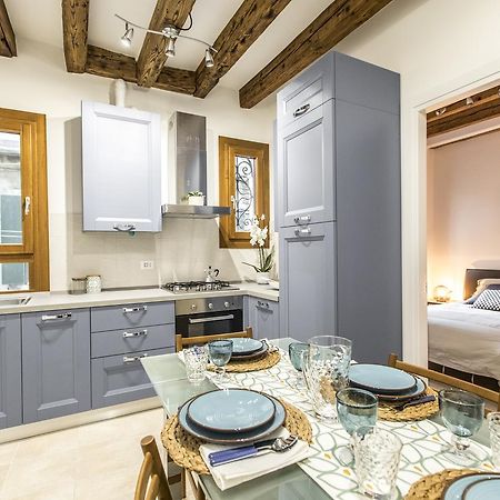 Ca Rezzonico Apartment R&R Венеция Екстериор снимка