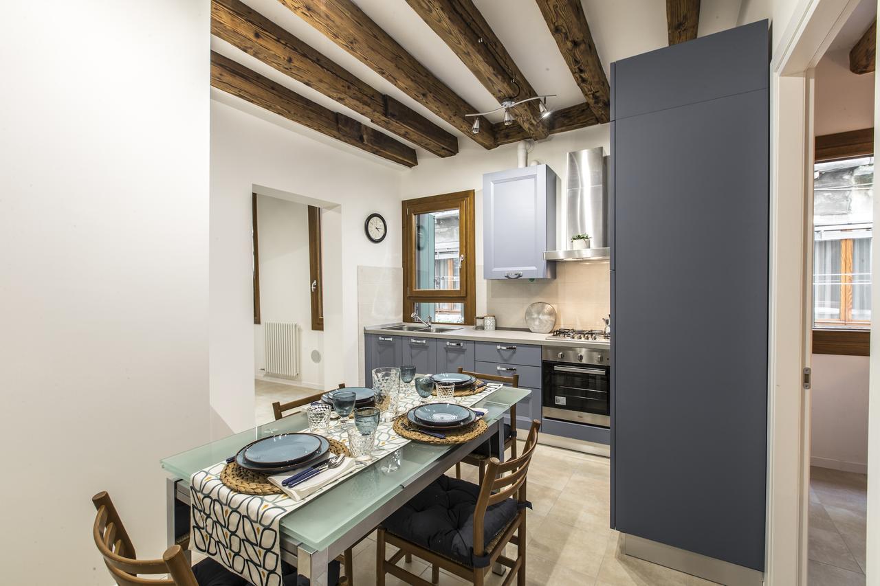 Ca Rezzonico Apartment R&R Венеция Екстериор снимка